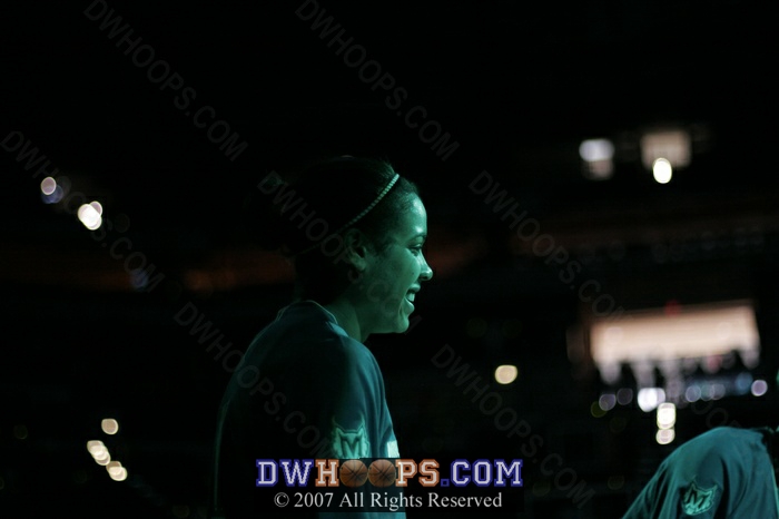 Lindsey on the floor during introductions