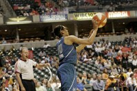  - Lindsey Harding inbounds for the Lynx