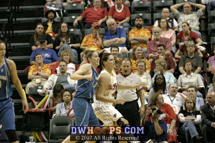 Defensive enthusiasm from Nicole Ohlde - 1 of 2