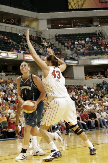 Alison Bales notches her first WNBA block against Kathryn Ress - 4 of 6