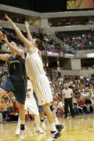 71-48, 7:48 - Alison Bales notches her first WNBA block against Kathryn Ress - 5 of 6